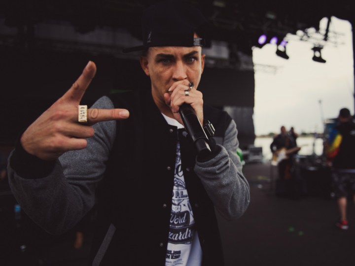 bomb-like-banksy-jacket-eso-2